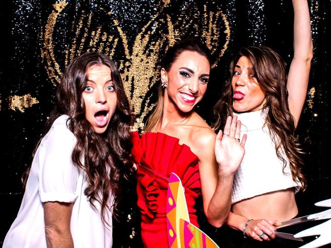 From after-work gatherings to spectacular galas: Innovative photo booth experiences for every holiday event style cover From after-work gatherings to spectacular galas: Innovative photo booth experiences for every holiday event style cover